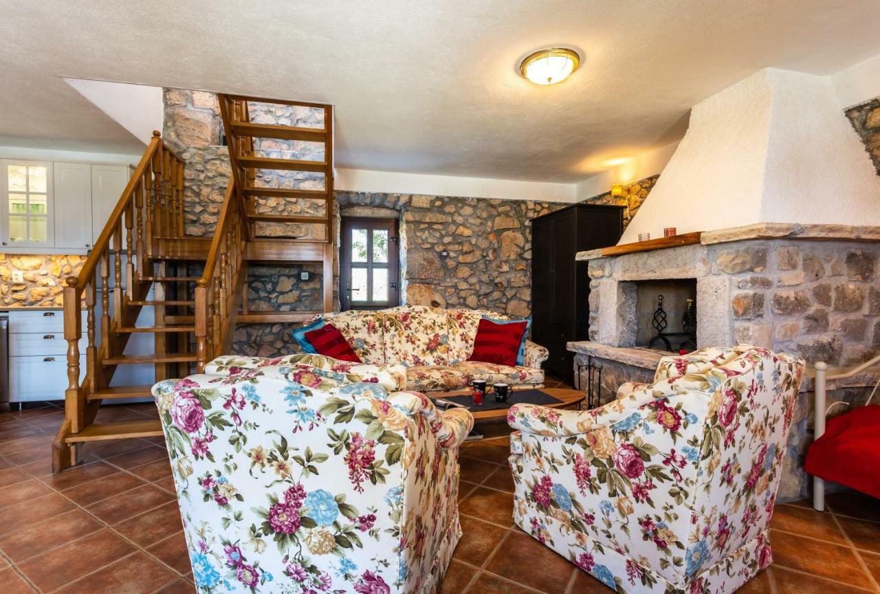 Villa Korina Pinezići Eksteriør bilde