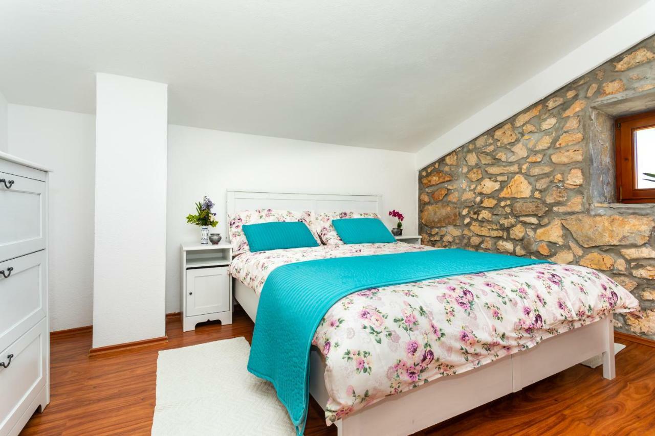 Villa Korina Pinezići Eksteriør bilde