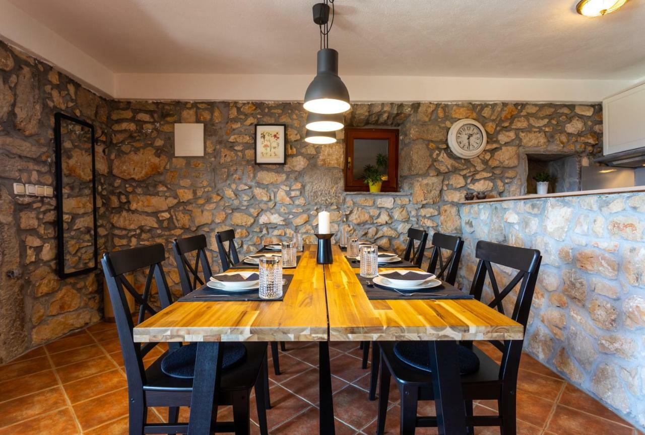 Villa Korina Pinezići Eksteriør bilde